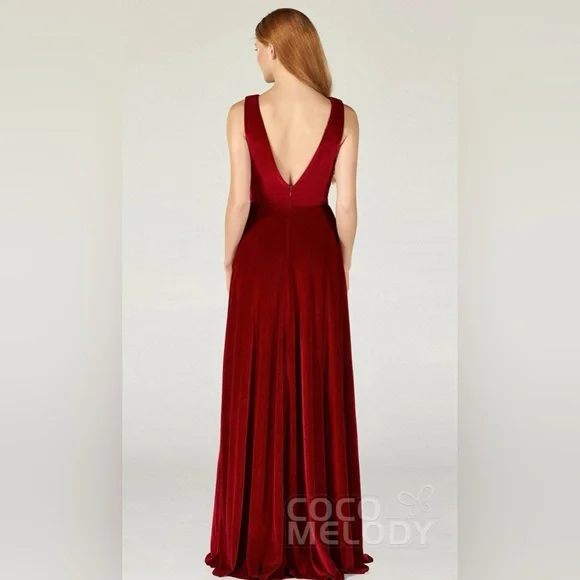 NWT COCOMELODY SZ 6 DEEP RED Velvet V Neckline With An A-Line Silhouette - Picture 9 of 9